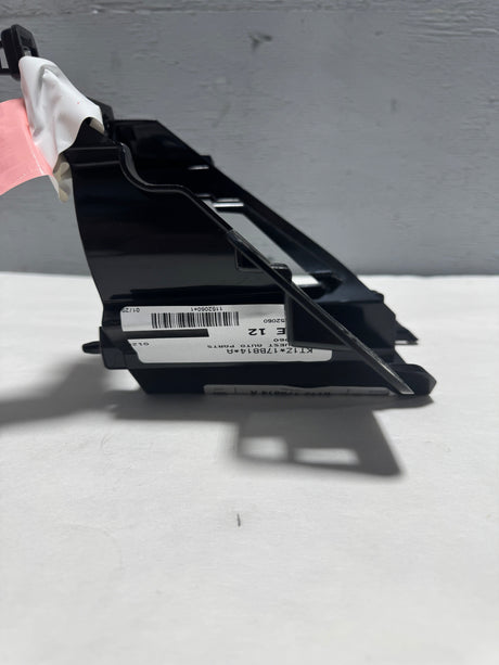 KT1Z-17B814-A 2018-2023 Ford Transit Connect Passenger Side Fog Lamp Bracket For Auto Park Equipped Only