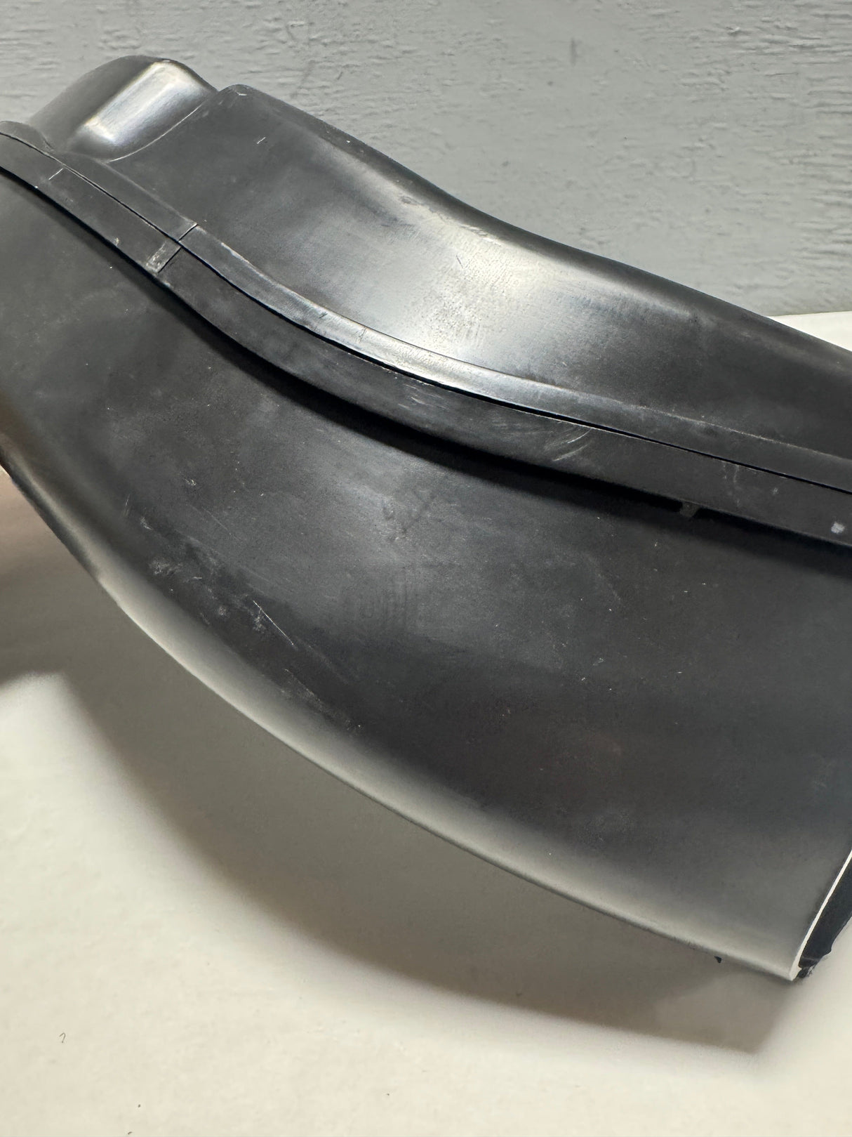 85511864 2018-2023 GMC Terrain Air Cleaner Intake Baffle OEM