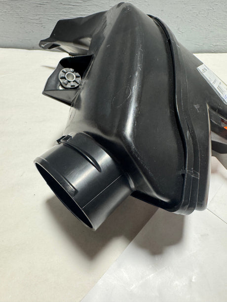 85511864 2018-2023 GMC Terrain Air Cleaner Intake Baffle OEM