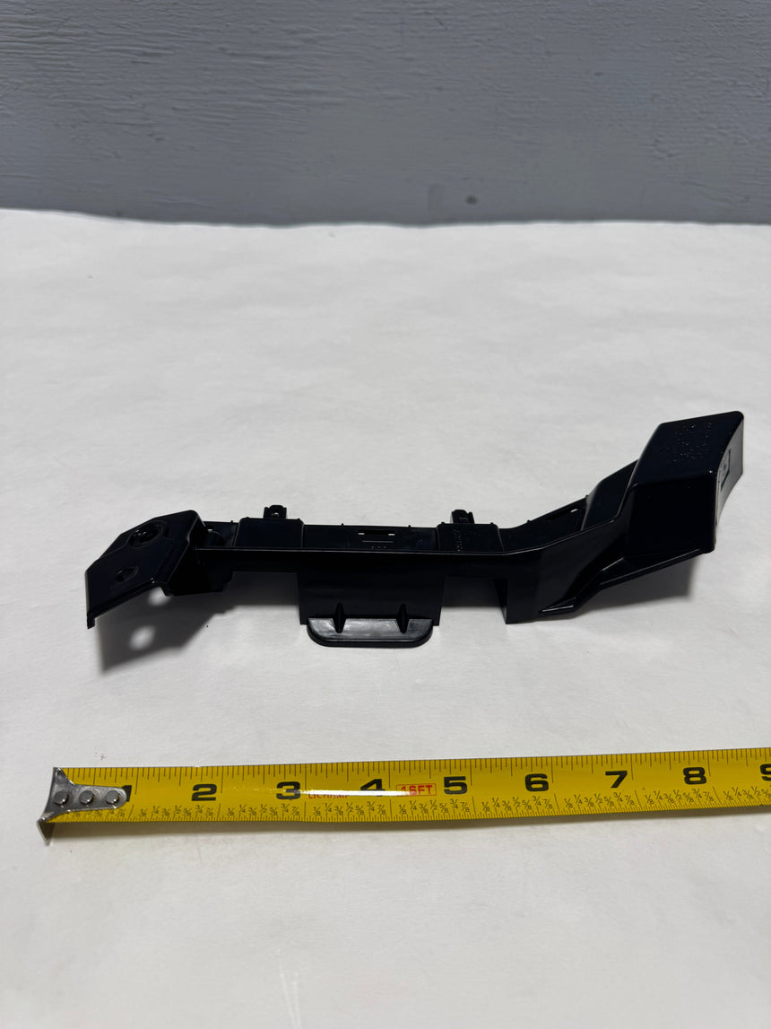 2018-2023 Chevrolet Traverse Passenger Side Front Bumper Guide Bracket OEM