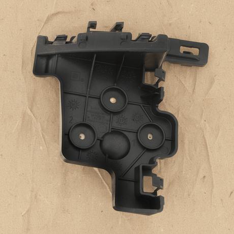 84162913 2018-2024 Chevrolet Equinox OEM Bumper Tail Lamp Bracket Driver Side