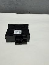 84698809 2018-2024 GMC Terrain USB / Memory Card Auxiliary Input Receptacle Genuine OEM