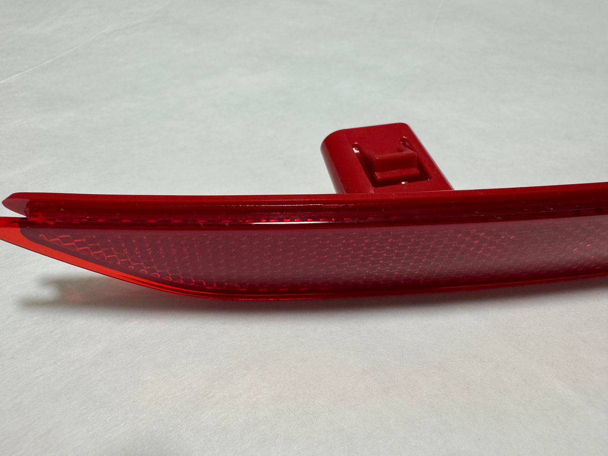CL-0325-33505-THR-A01-J3 2018-2024 Honda Odyssey Passenger Side Red Rear Bumper Reflector Genuine OEM New