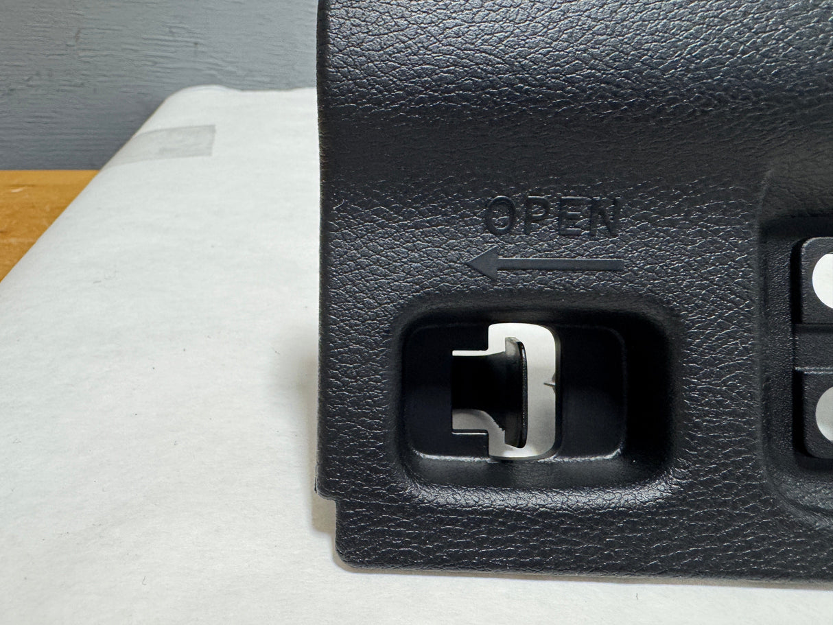 6BM42TX7AC 2018-2024 Jeep Wrangler Rear Center Cargo Tray OEM