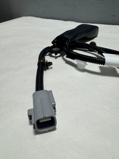 73230-06760-C0 2018-2024 North American Production Camry Driver Seat Belt Buckle OEM Not For Japan Built