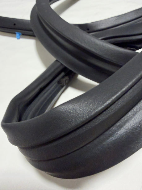 72310-30A-A11 2018-2025 Honda Accord Passenger Side Front Door Weatherstrip Genuine OEM