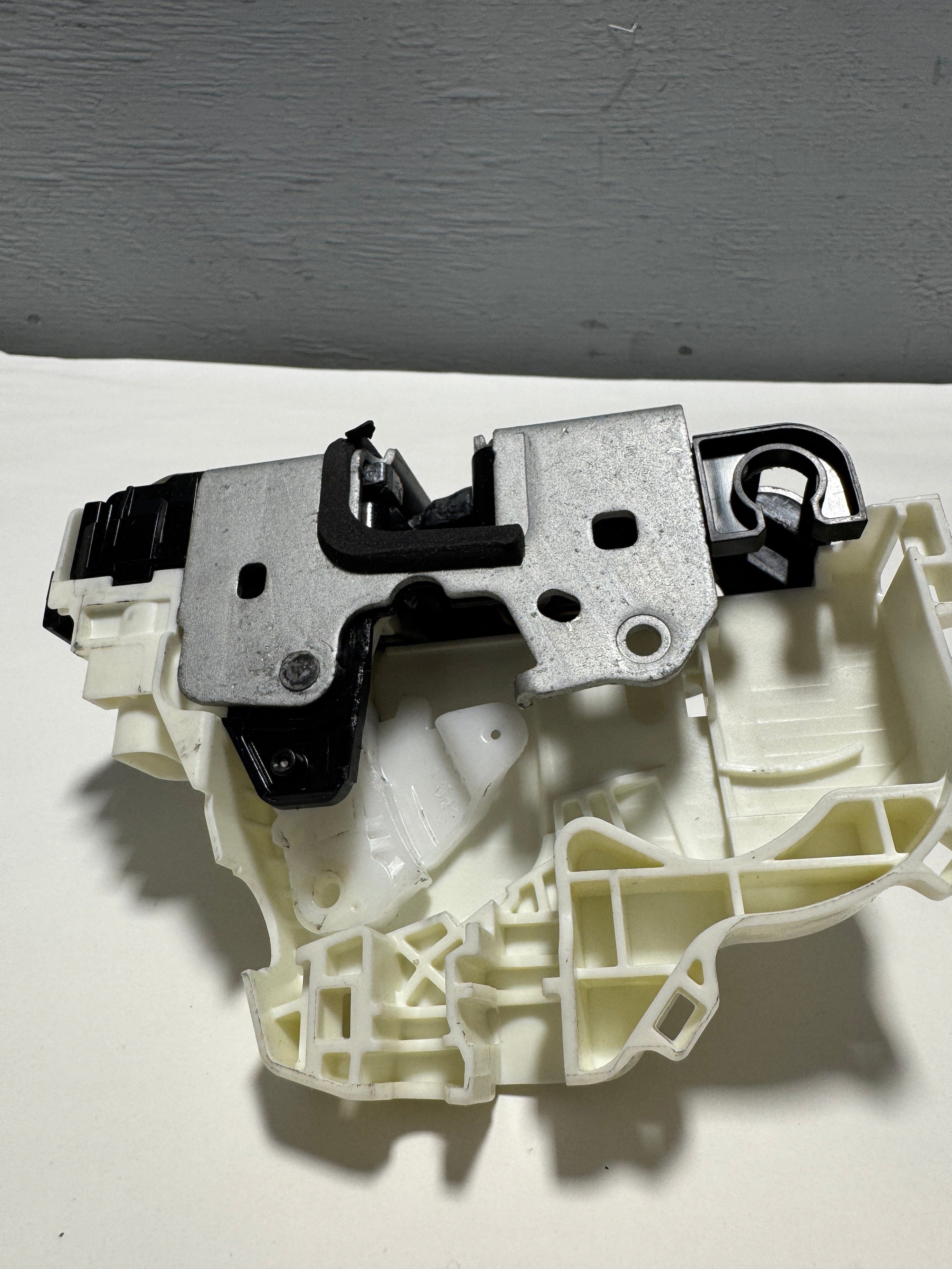 2018-2025 Jeep Wrangler JL Rear Manual Swing Gate Latch OEM