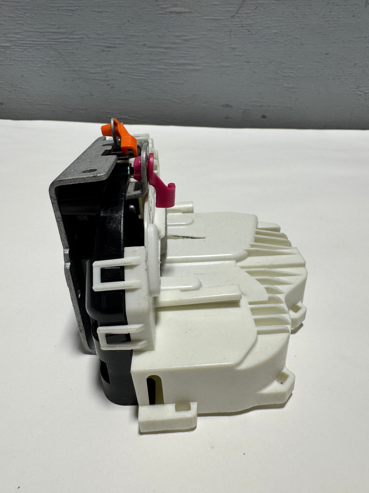 68283296AB 2018-2025 Jeep Wrangler JL Rear Manual Swing Gate Latch OEM