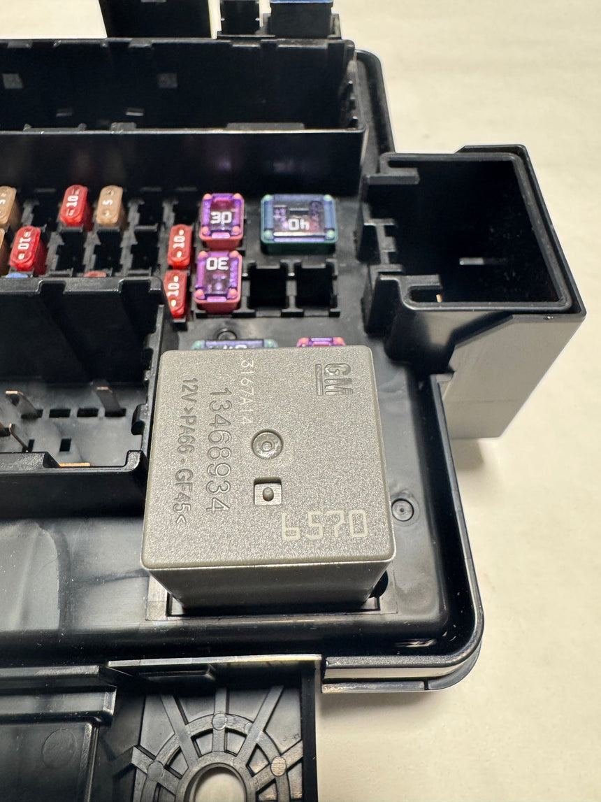 2018 Camaro Rear Body Fuse Box Junction Block 7108 On Your Box