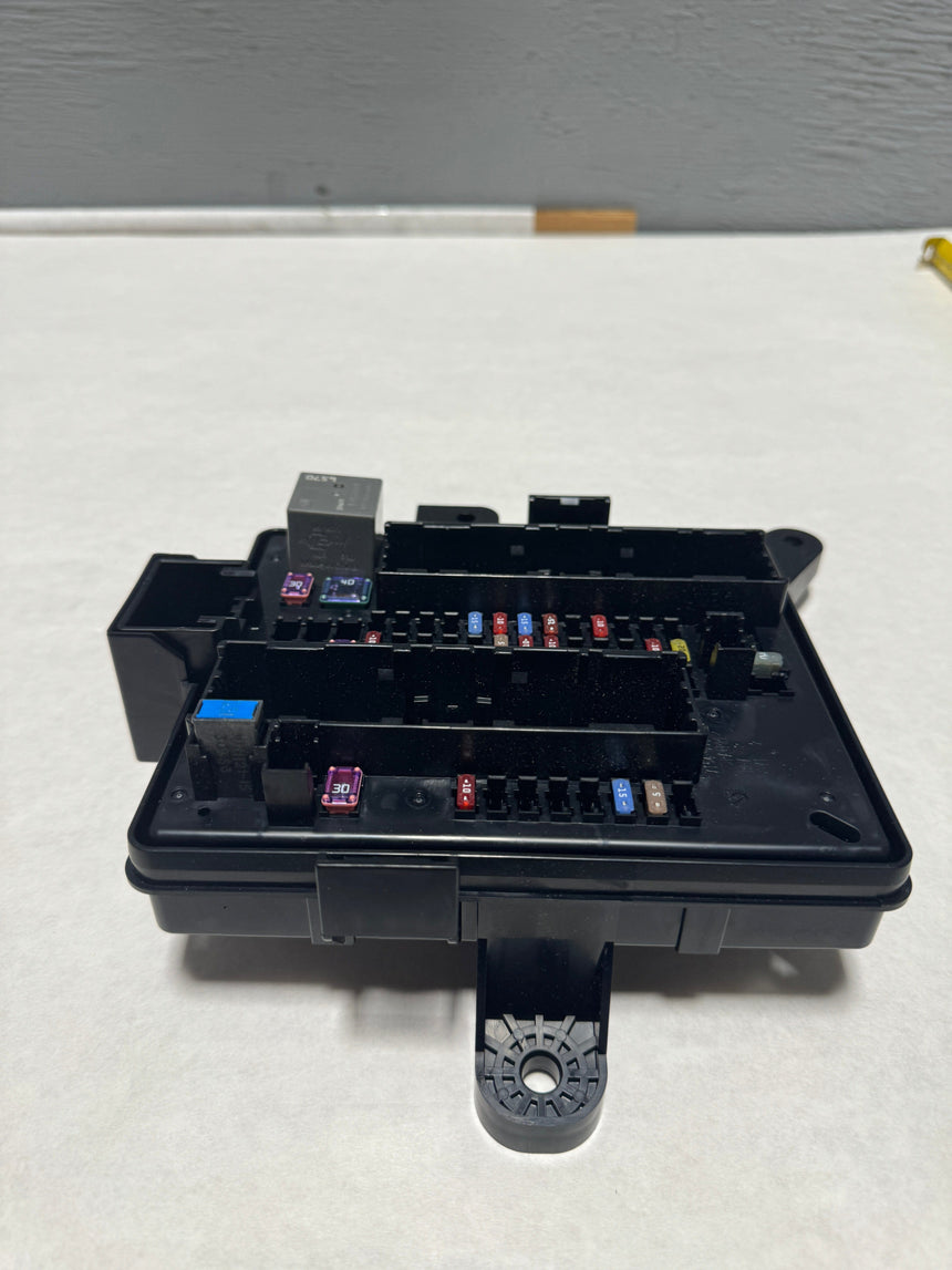 2018 Camaro Rear Body Fuse Box Must Have Number 7106 On your Current Box