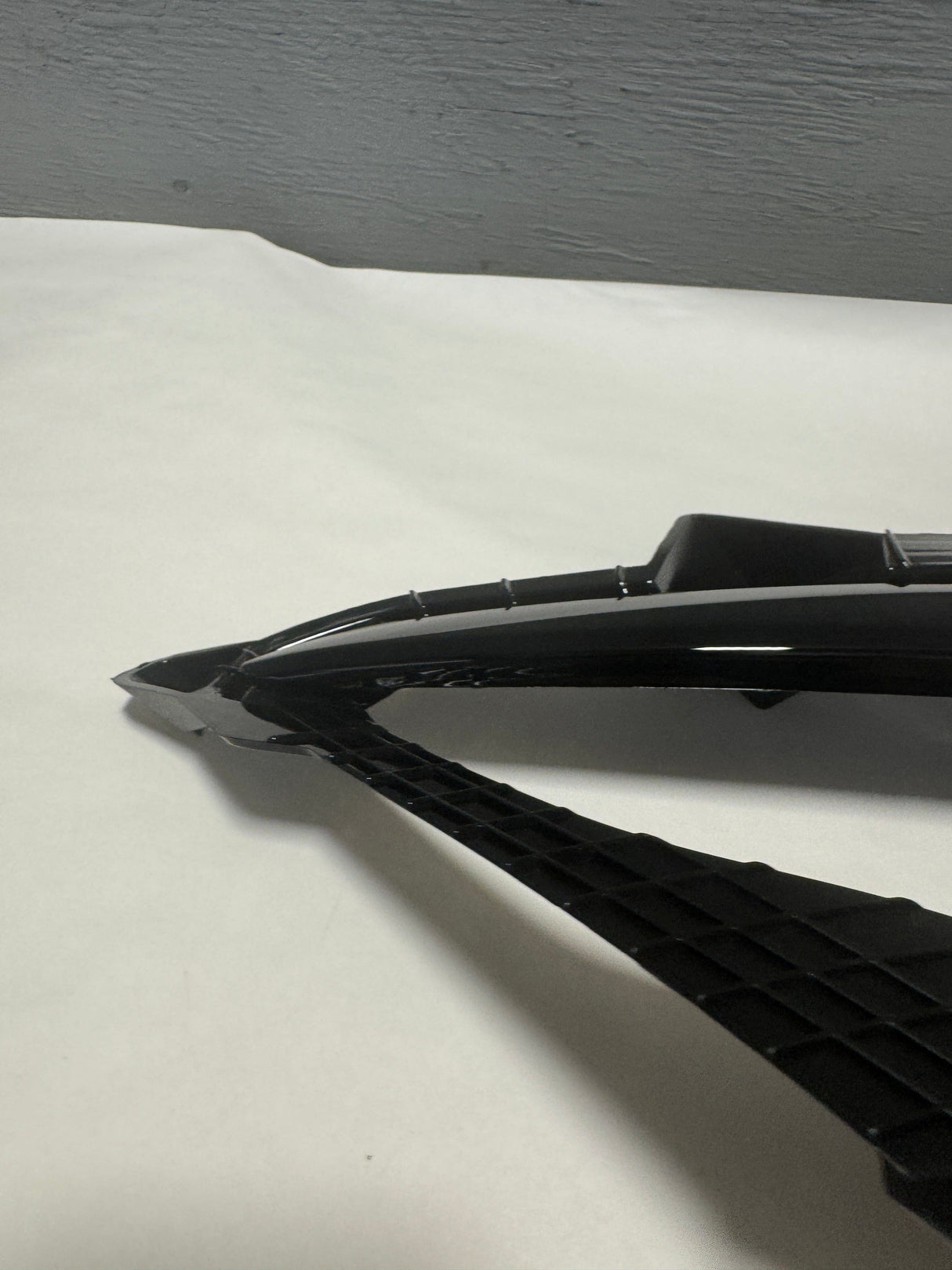 86593-D5500 2019-2020 Kia Optima Front Driver Side Fog Light Trim Bezel OEM