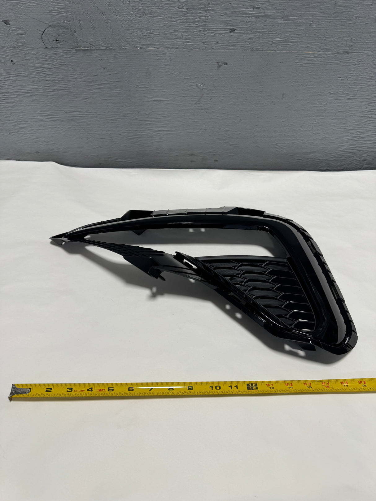 86593-D5500 2019-2020 Kia Optima Front Driver Side Fog Light Trim Bezel OEM