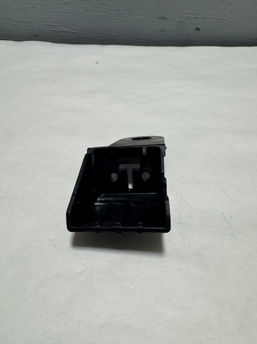 2019-2020 Kia Sorento Passenger Side Headlight Rear Bracket Not For LED Headlights