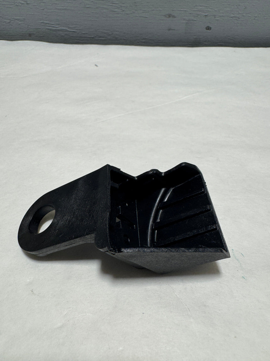 2019-2020 Kia Sorento Passenger Side Headlight Rear Bracket Not For LED Headlights