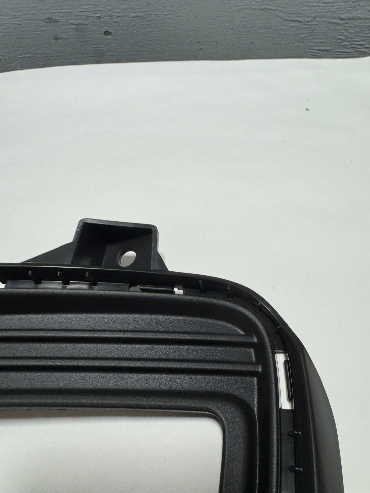 86651-C6500 2019-2020 Kia Sorento Rear Bumper Driver Side Hole Cover Trim  Genuine OEM