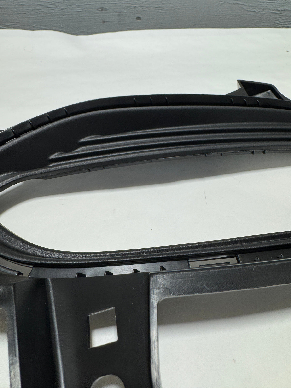 86651-C6500 2019-2020 Kia Sorento Rear Bumper Driver Side Hole Cover Trim  Genuine OEM