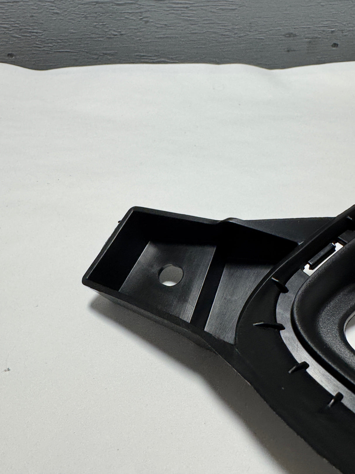 86651-C6500 2019-2020 Kia Sorento Rear Bumper Driver Side Hole Cover Trim  Genuine OEM