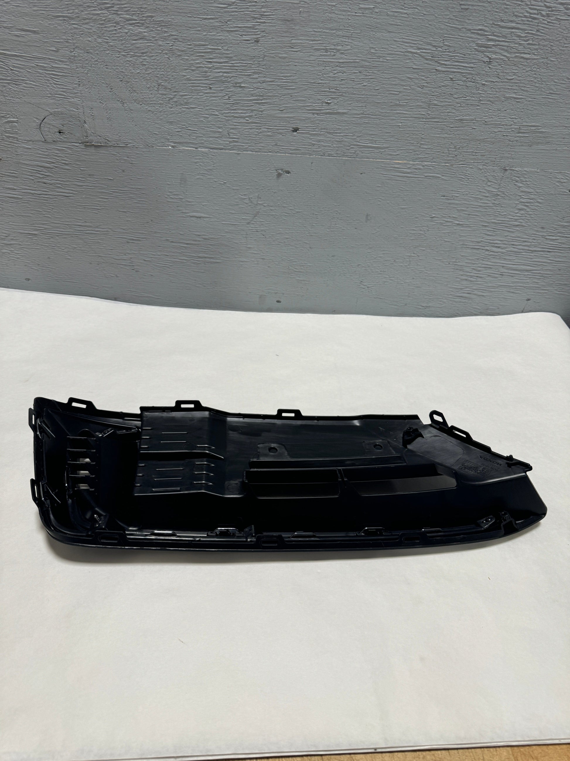 CL-0924-71180-TBA-A50-F1 2019-2021 Honda Civic Passenger Side Front Bumper Fog Light Hole Cover OEM