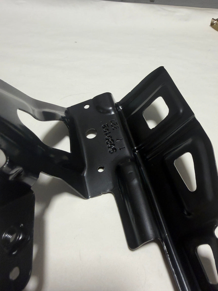 2019-2021 Honda Passport Passenger Side Front Fender Support Bracket OEM