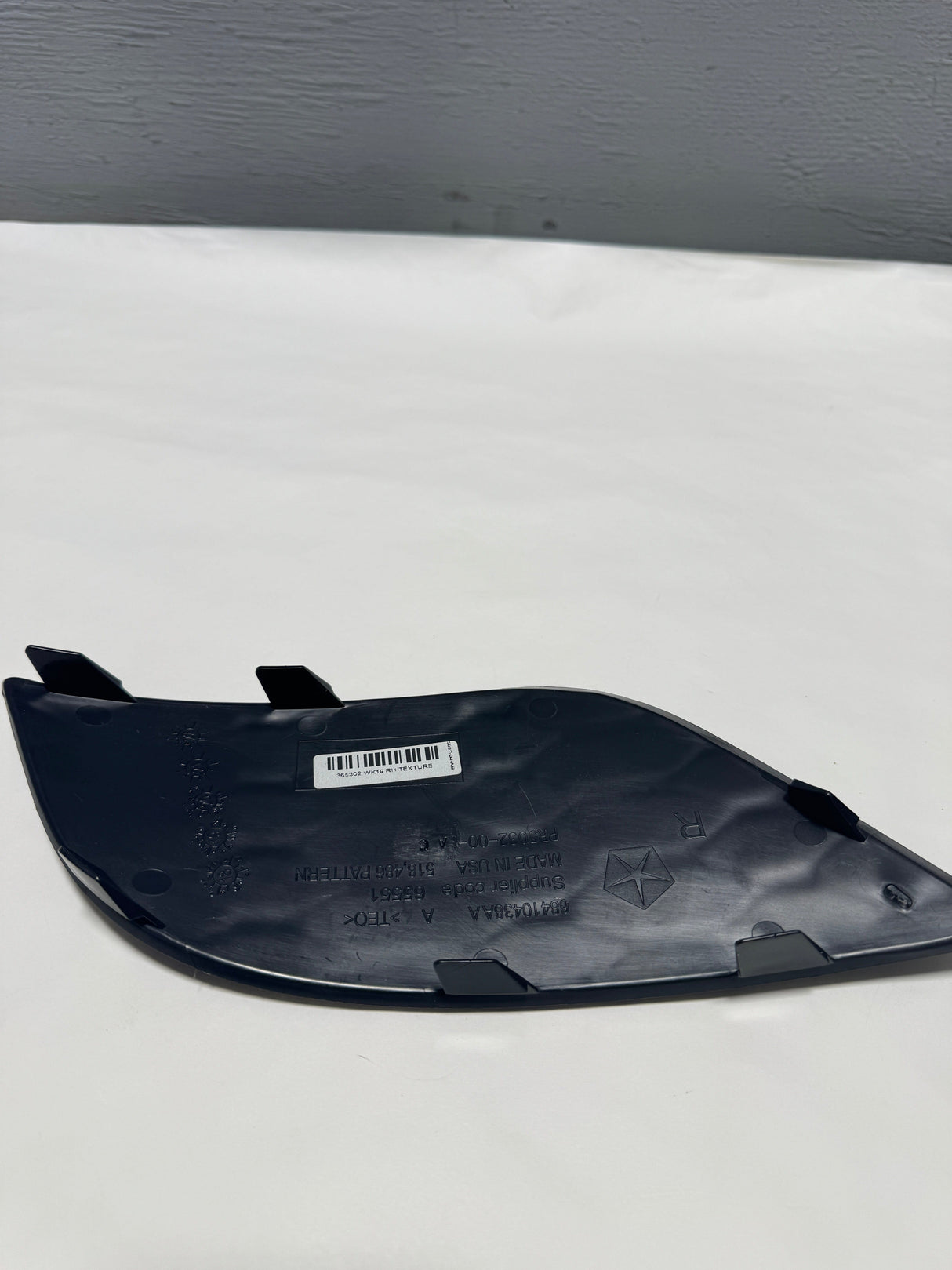 68410438AA 2019-2021 Jeep Grand Cherokee Passenger Fog Light Hole Cover Genuine OEM