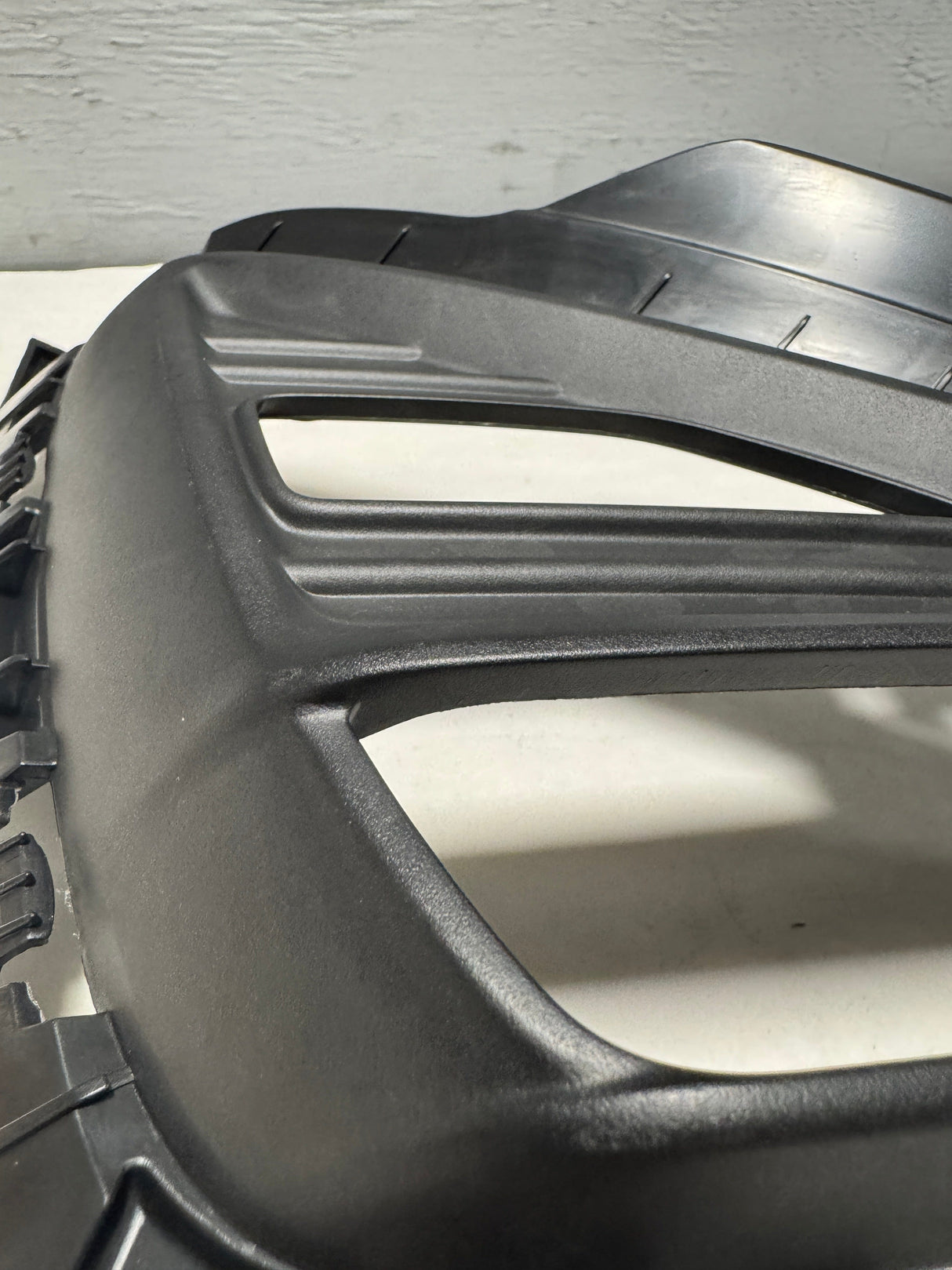 86662-M7000 2019-2021 Kia Forte Passenger SIde Matte Black Rear Bumper Trim Bezel Cover OEM