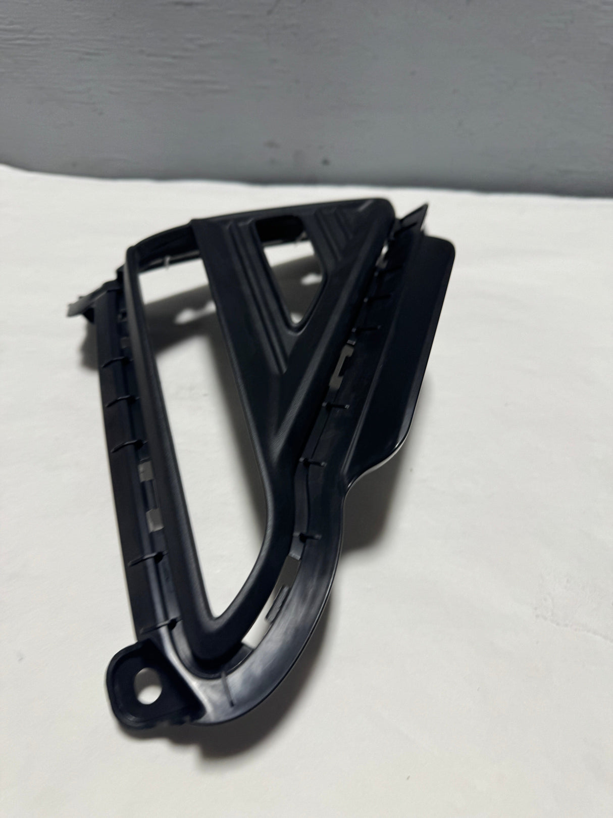 86662-M7000 2019-2021 Kia Forte Passenger SIde Matte Black Rear Bumper Trim Bezel Cover OEM