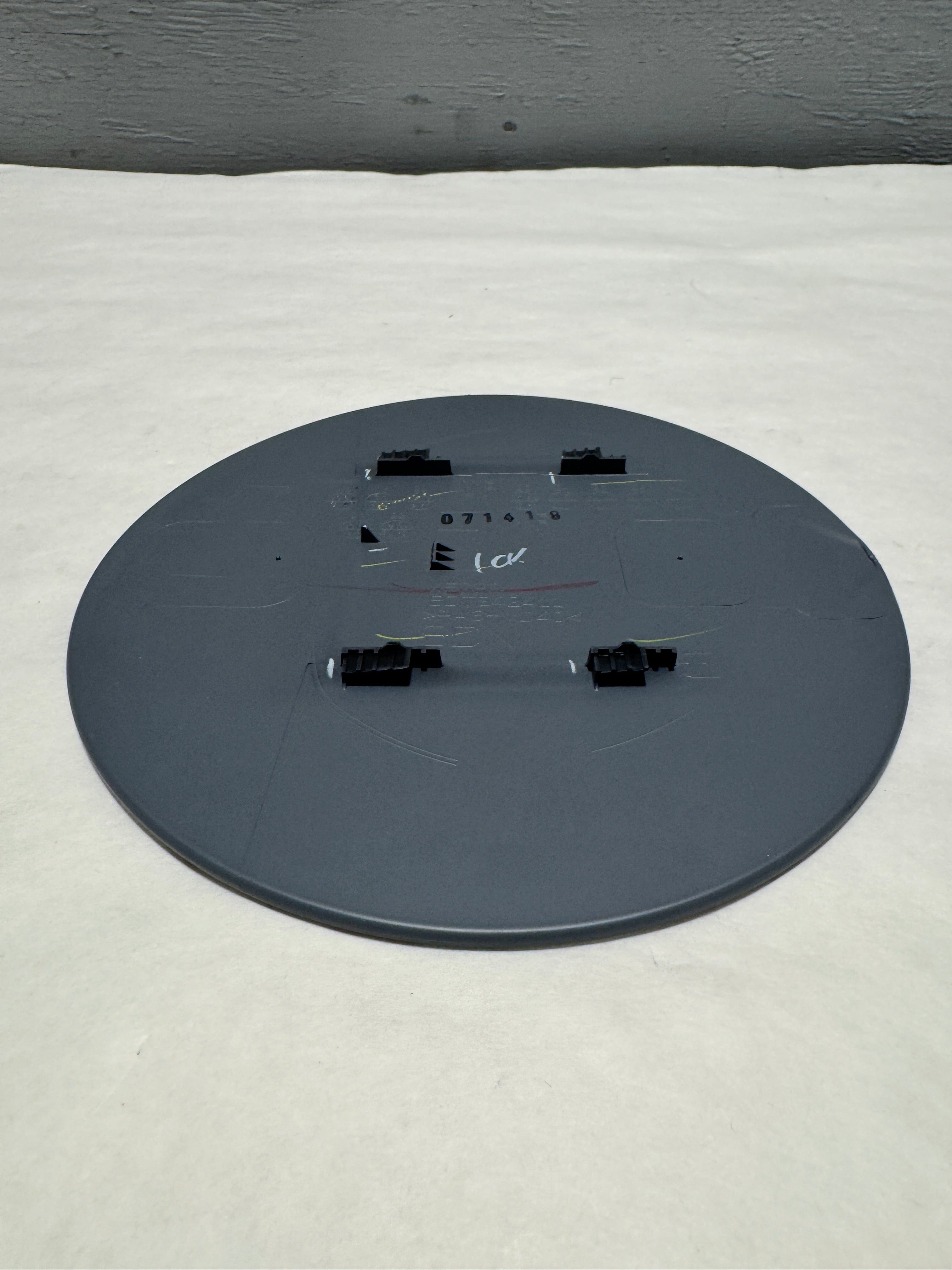 tuma出品 2019-2021 Mazda 3 Japan Built Unpainted Fuel Filler Gas Door OEM