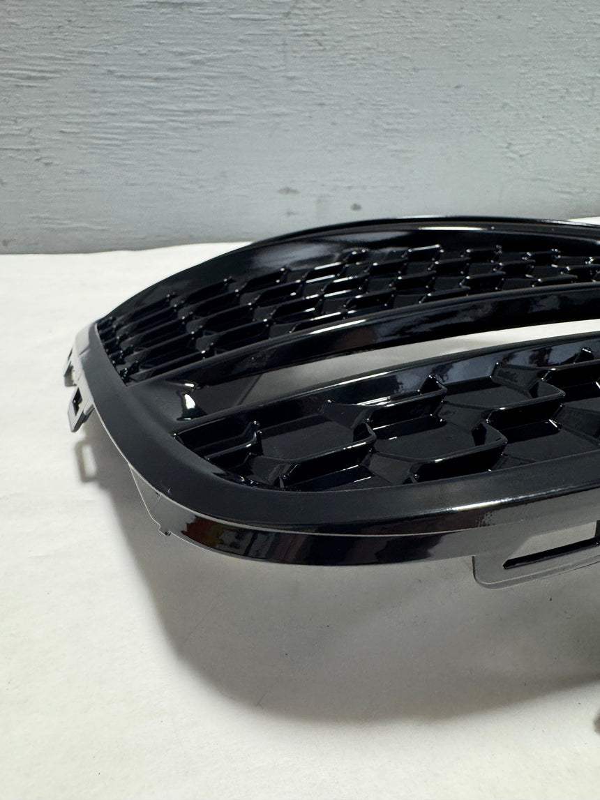 2019-2022 Acura ILX Passenger SIde Front Bumper Fog Light Hole Cover Garnish OEM