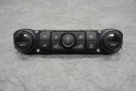 2019-2022 GMC Terrain Acadia HVAC Climate Control Panel Genuine OEM