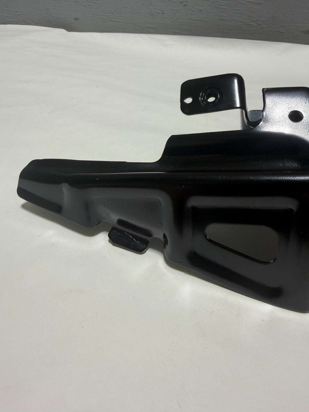 60262-TG7-A10ZZ 2019-2022 Honda Pilot  Driver Side Front Fender Bracket Genuine OEM