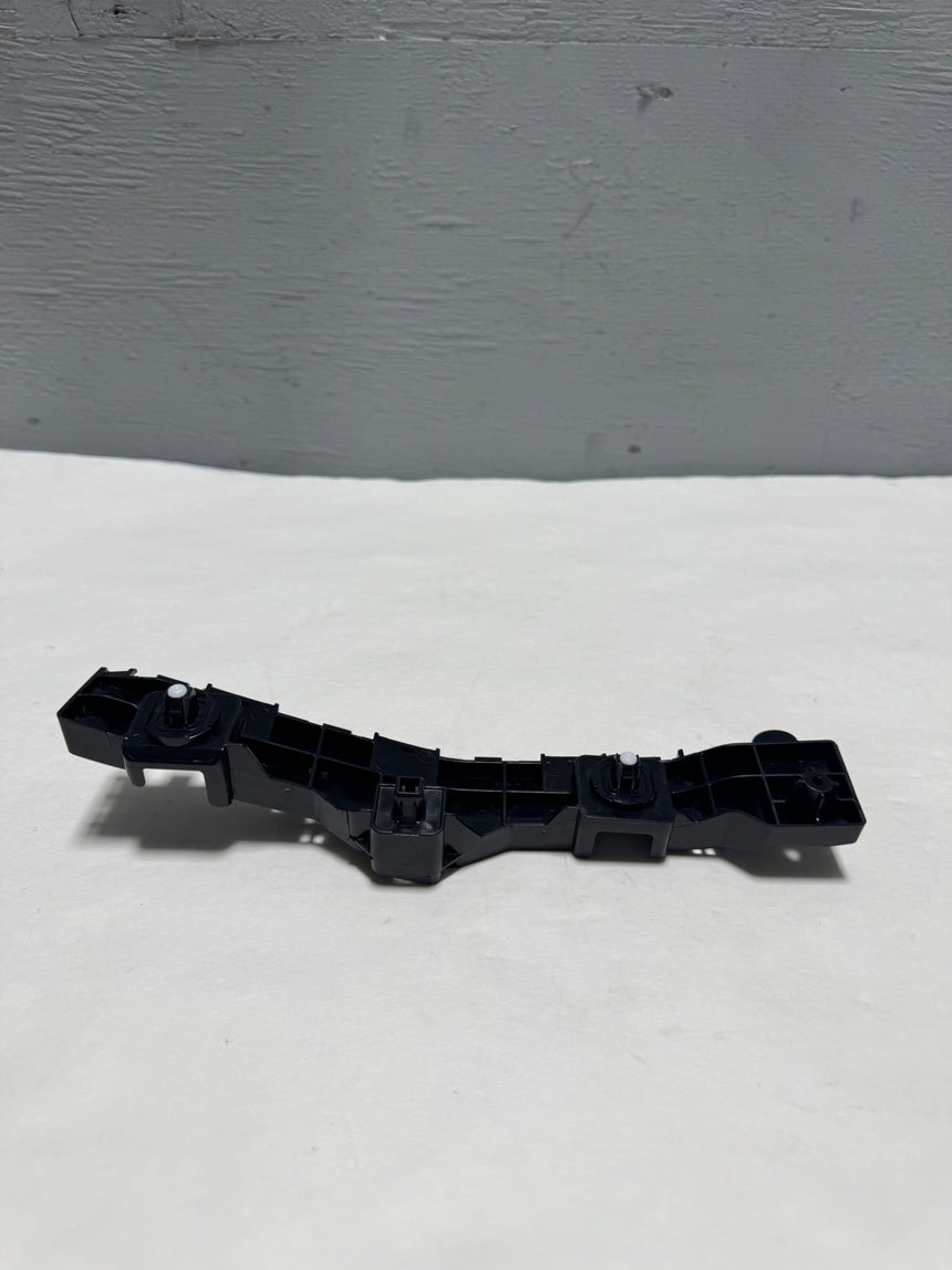 2019-2022 Honda Pilot Passenger Side Front Bumper Side Retainer OEM