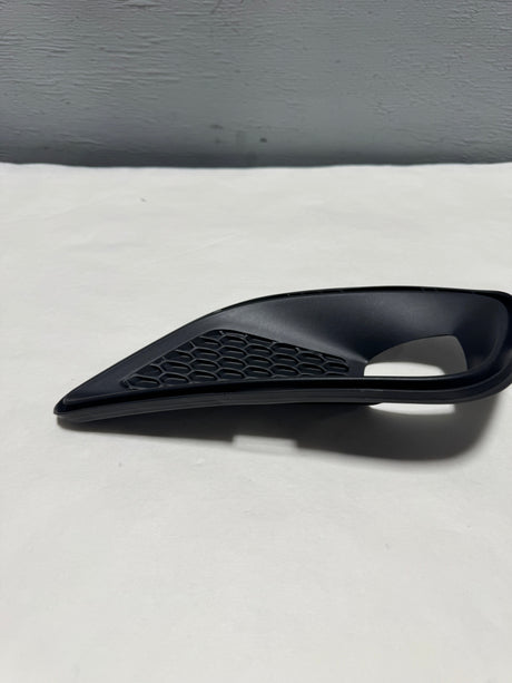 68287994AB 2019-2022 Jeep Cherokee Passenger Side Fog Light Bezel Trim OEM