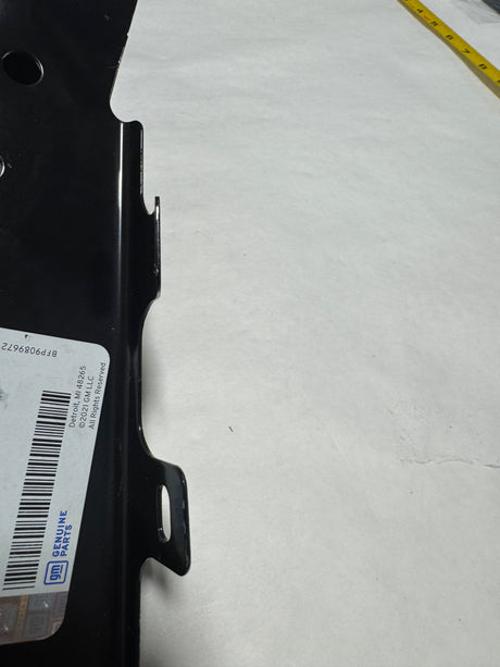 84455536 2019-2022 Silverado 15000 Passenger Side Lower Fender Bracket OEM