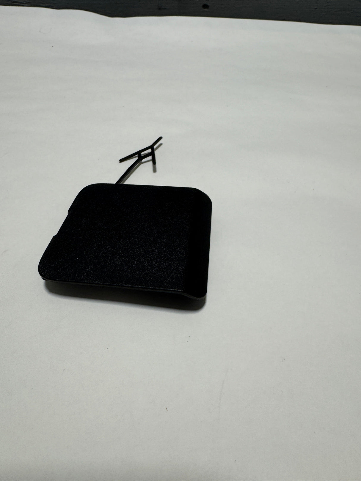 84714679 2019-2023 Cadillac XT4 Front Bumper Tow Eye Cover New - Unpainted