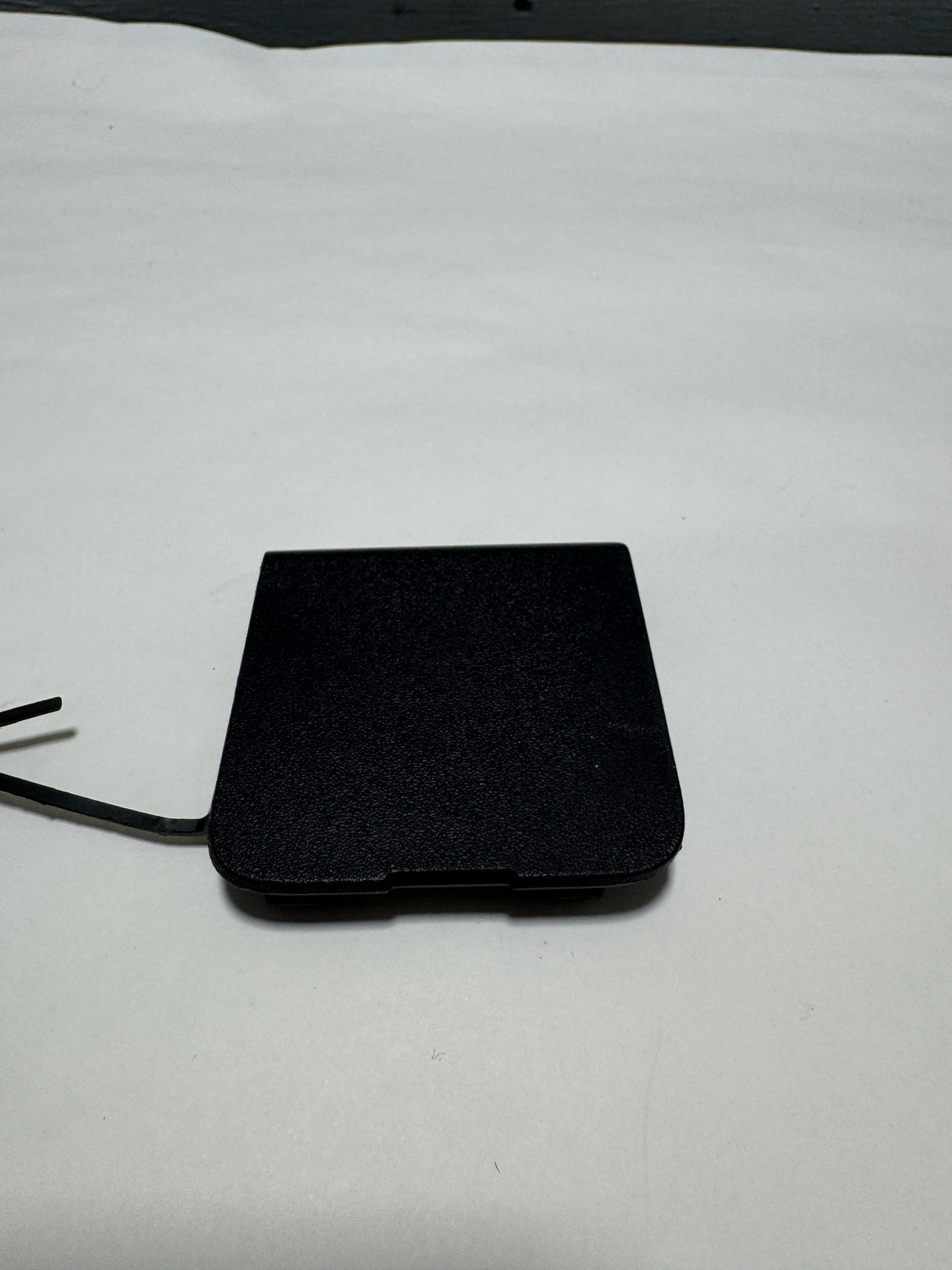 84714679 2019-2023 Cadillac XT4 Front Bumper Tow Eye Cover New - Unpainted