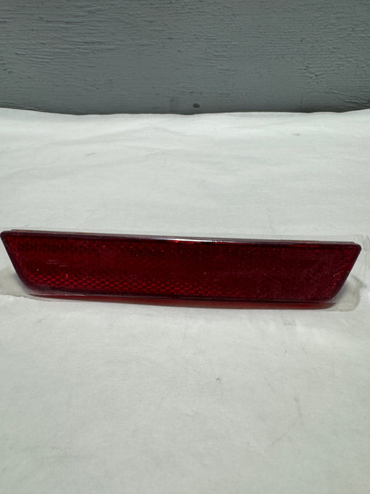 84500523 2019-2023 Chevrolet Blazer Reflector Lamp Lower Passenger Side OEM