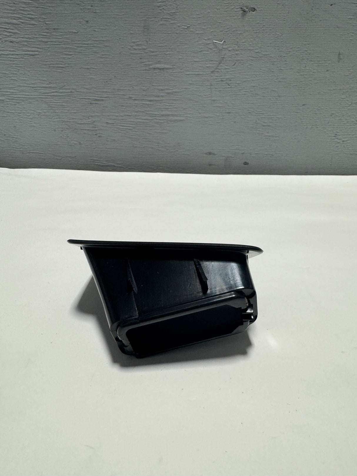 KB3Z-17A817-A 2019-2023 Ford Ranger Passenger Side Rear Bumper License Plate Light Cover Trim Bezel OEM