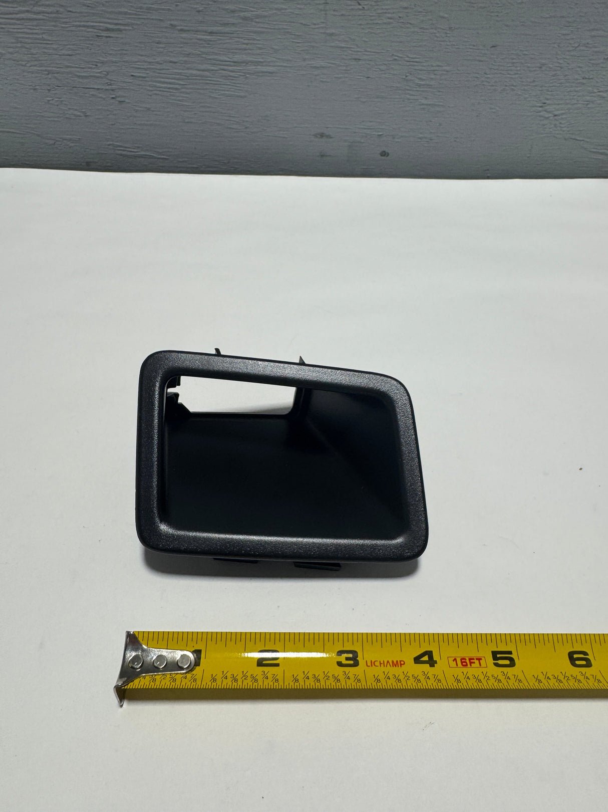 KB3Z-17A817-A 2019-2023 Ford Ranger Passenger Side Rear Bumper License Plate Light Cover Trim Bezel OEM