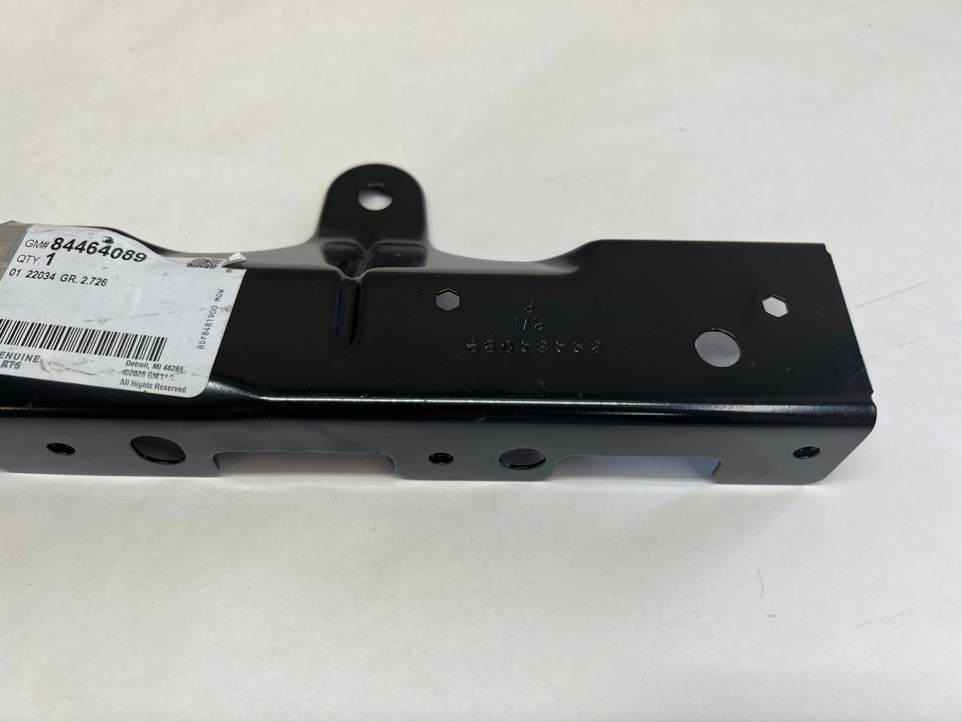 CL-0823-84464089-M3 2019-2023 GMC Sierra 1500 Passenger Side Lower headlight Bracket  84464089