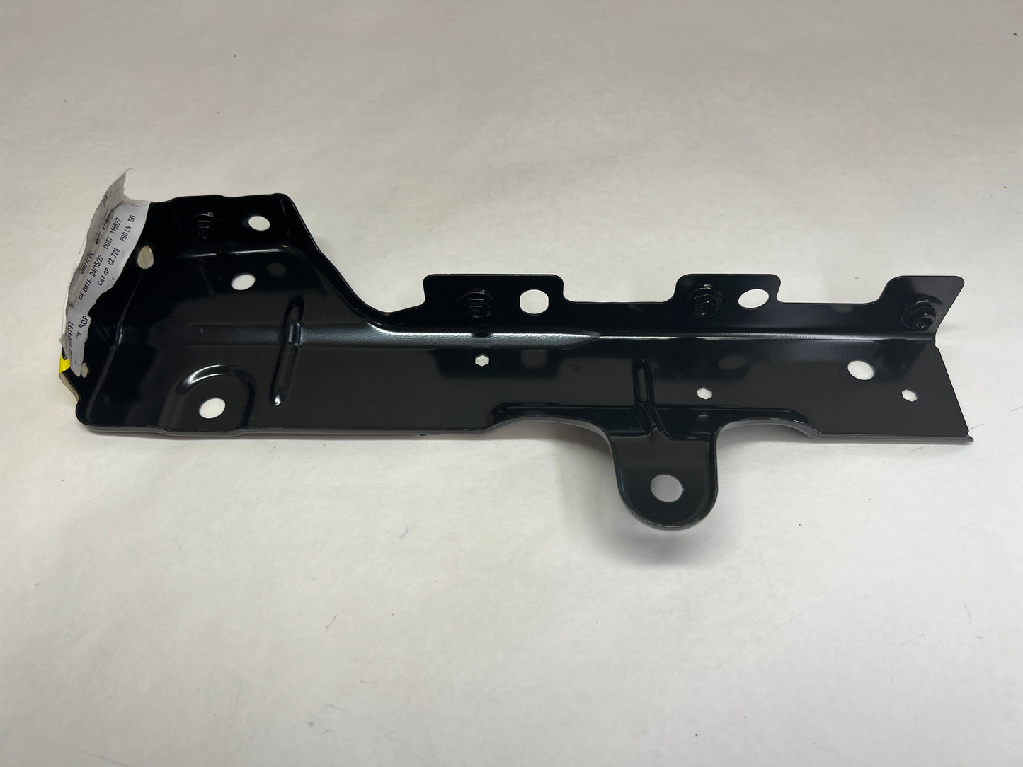 CL-0823-84464089-M3 2019-2023 GMC Sierra 1500 Passenger Side Lower headlight Bracket  84464089