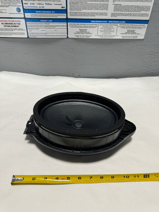 23364498 2019-2023 Silverado Sierra( 1) Bose OEM Front Door Radio Speaker