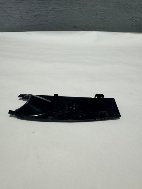 84049176 2019-2023 Silverado Sierra 2500 3500 Rear View Mirror Wiring Cover For Non Pre Crash Equipped Only