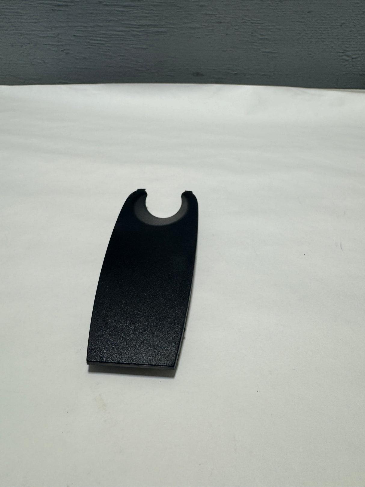 84049176 2019-2023 Silverado Sierra 2500 3500 Rear View Mirror Wiring Cover For Non Pre Crash Equipped Only