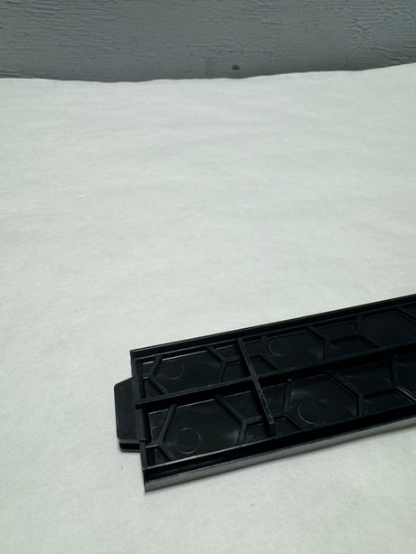 84532403 2019-2023 Silverado Sierra Cabin Filter Door Plastic Cover OEM