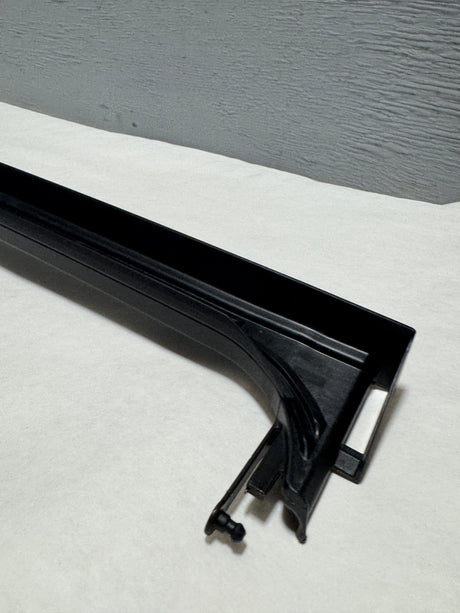 85753006-J1 2019-2023 Silverado Sierra Crew Cab Sunroof Drip Rail OEM