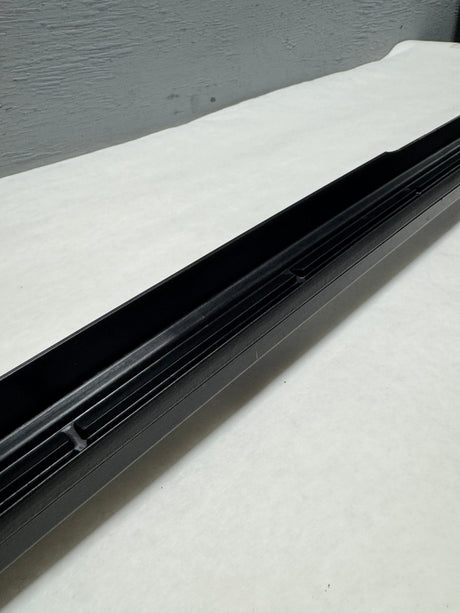 85753006-J1 2019-2023 Silverado Sierra Crew Cab Sunroof Drip Rail OEM