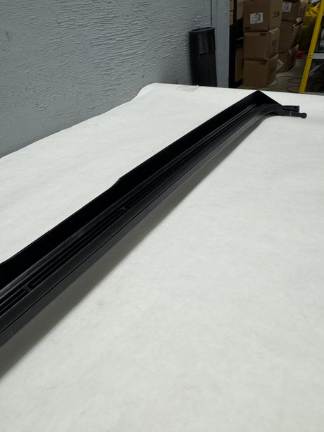 85753006-J1 2019-2023 Silverado Sierra Crew Cab Sunroof Drip Rail OEM