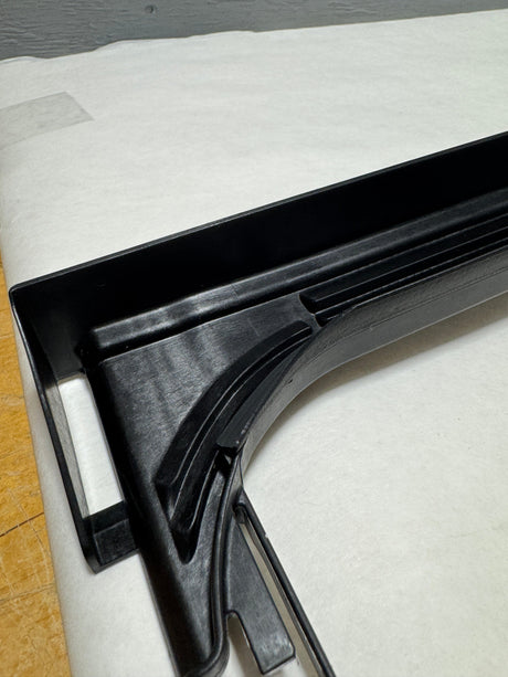 85753006-J1 2019-2023 Silverado Sierra Crew Cab Sunroof Drip Rail OEM