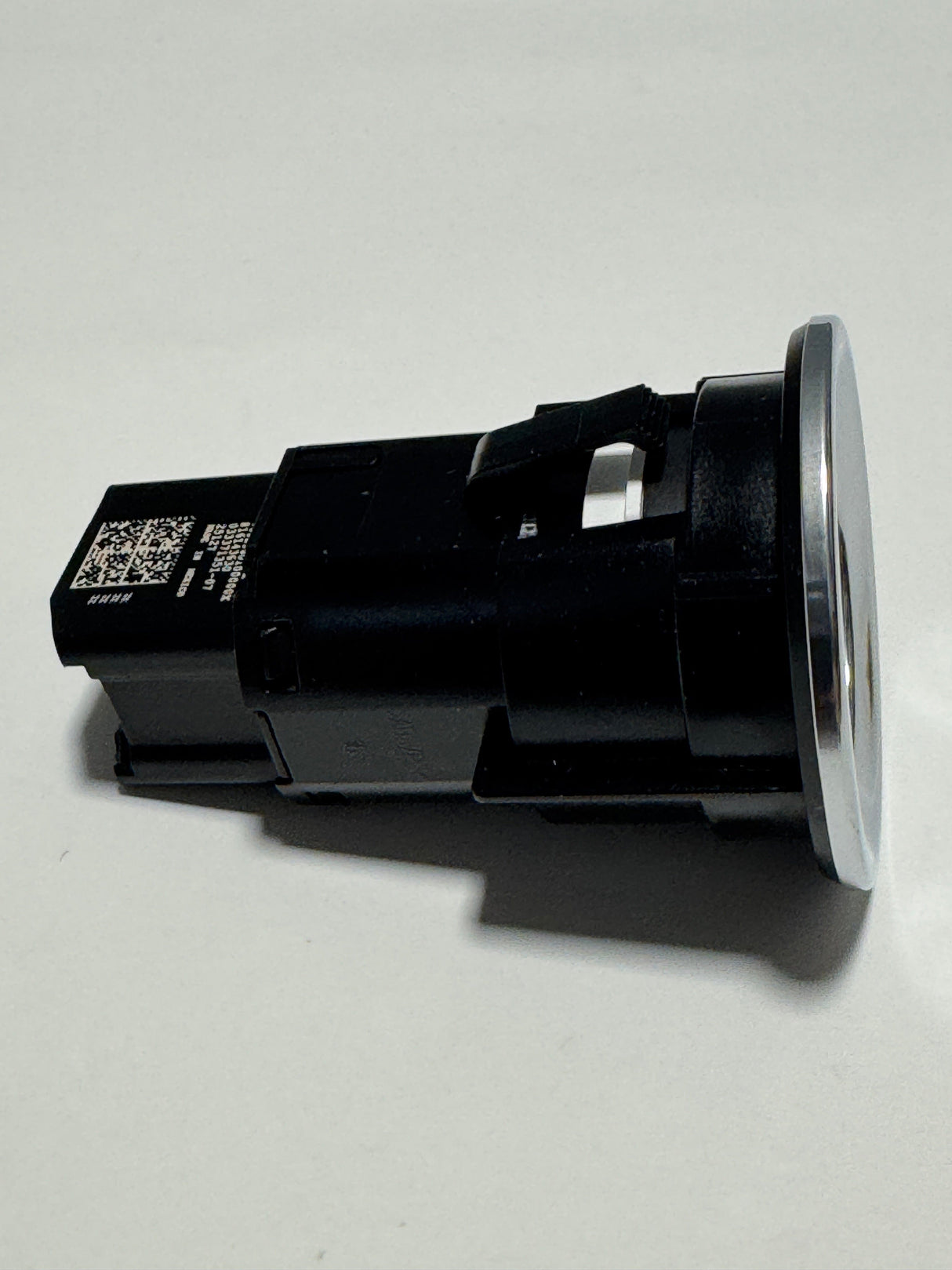 86550151 2019-2023 Silverado Sierra Push Button Ignition Switch Genuine OEM