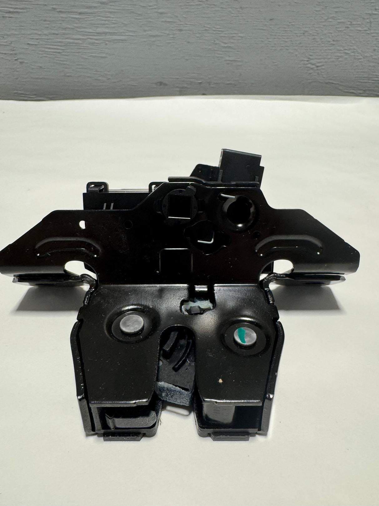 13542622 2019-2024 Chevrolet Bolt Liftgate Latch OEM